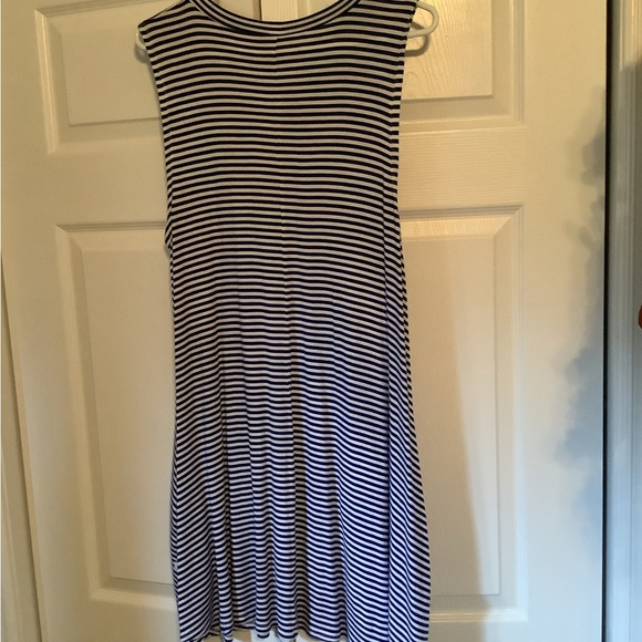 Beach cover up/dress - Picture 3 of 4